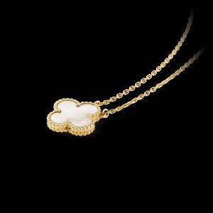 Vòng Cổ Van Cleef & Arpels Alhambra Chế Tác Mặt Khảm Trai MOP (1)