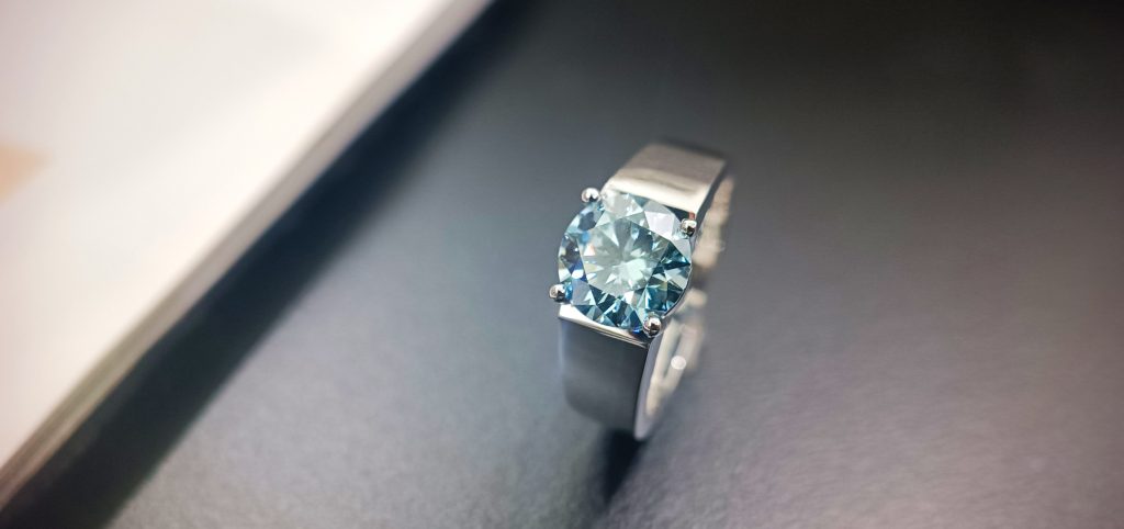 Bốn Kiểu Nhẫn Nam Đẹp Và Lịch Lãm Cho Chàng Công Sở (1)