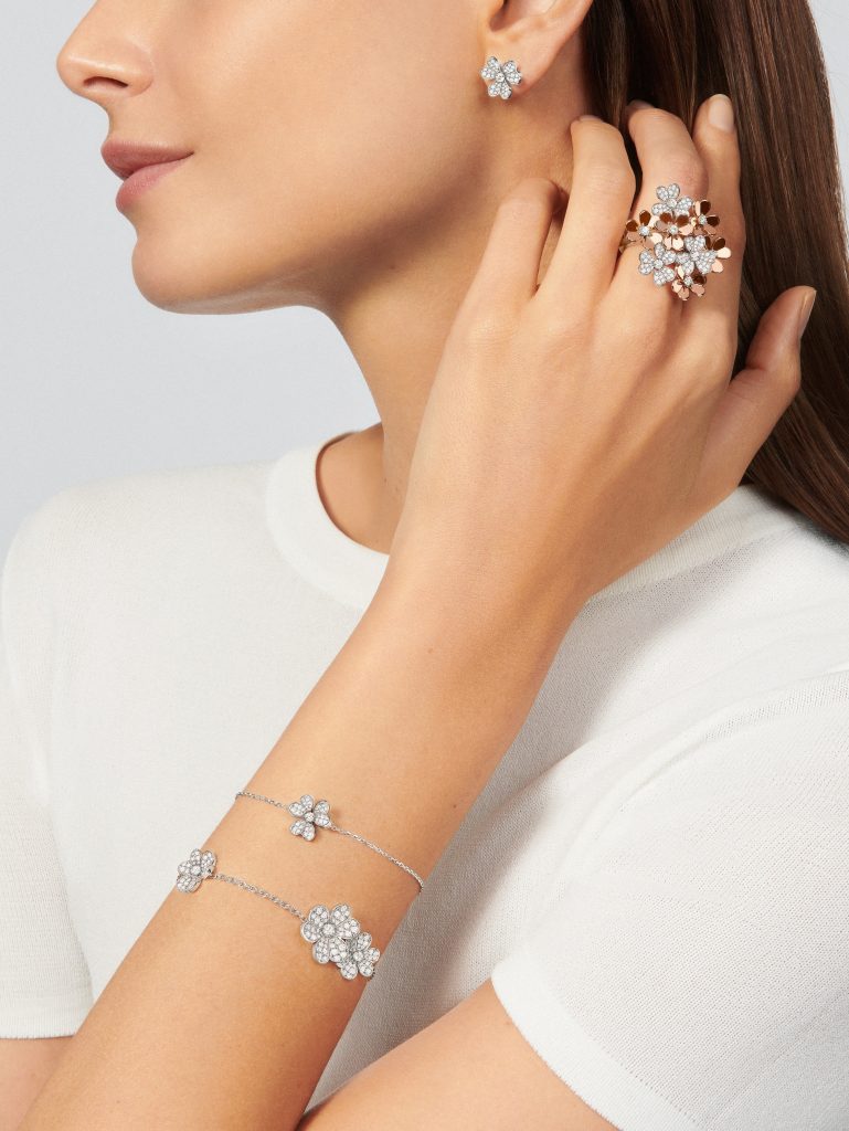 Bông Tai Van Cleef & Arpels Frivole Mini Model Vàng Trắng 18K Kim Cương