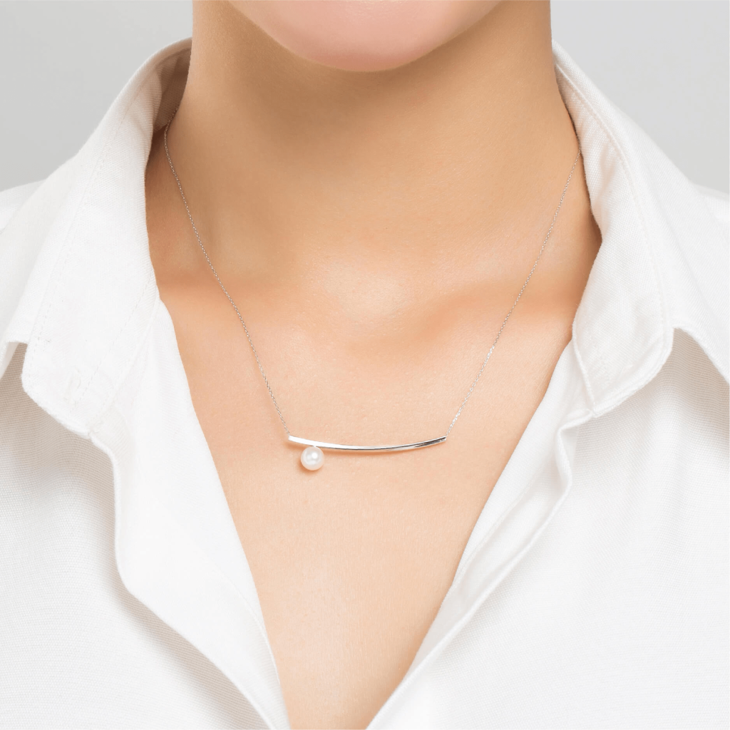 Cách Đeo Dây Chuyền Đẹp và Quyến Rũ Bí Quyết Tôn Vinh Phái Đẹp (1)