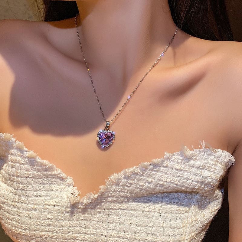 Cách Đeo Dây Chuyền Đẹp và Quyến Rũ Bí Quyết Tôn Vinh Phái Đẹp (1)