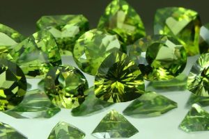 Đá Peridot Khoáng Vật Từ Lòng Đất Sâu