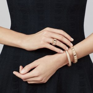 Lắc Tay Van Cleef & Arpels Perlée Clovers Medium Vàng Hồng Kim Cương 17cm (3)