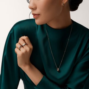 Nhẫn Cartier Classic Trinity Chế Tác Vàng 18K Hong Kong Phối Màu (1)