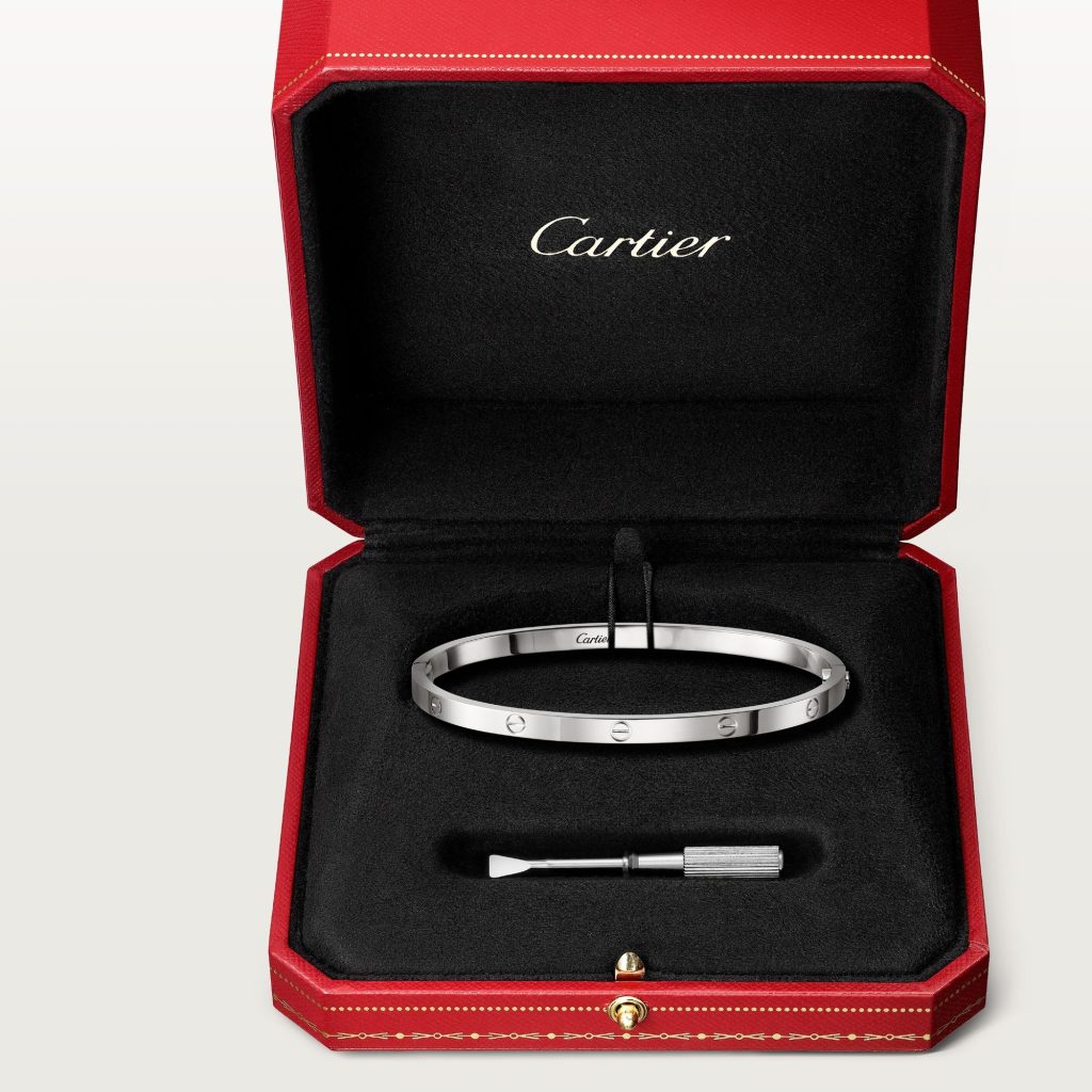 Vòng Tay Cartier Love Small Model Chế Tác Vàng Trắng 18K R (1)