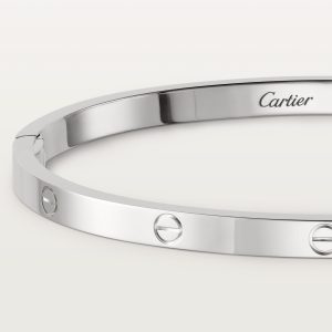 Vòng Tay Cartier Love Small Model Chế Tác Vàng Trắng 18K R (1)