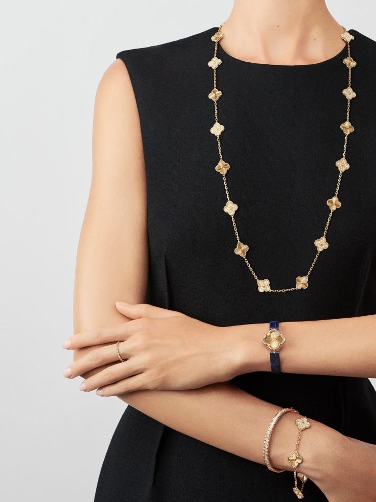 Vòng Tay Van Cleef & Arpels Alhambra Vintage Vàng 18K Kim Cương 19cm (2)