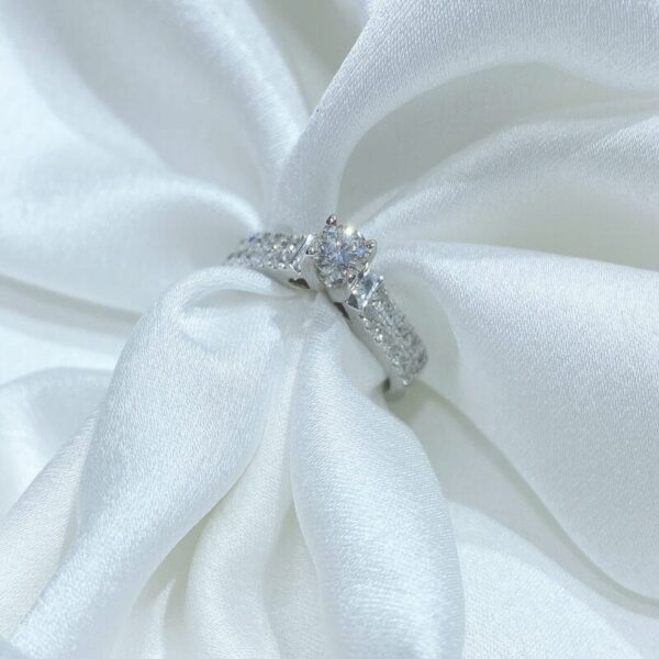 Nhẫn Cầu Hôn Ý Nghĩa Và Cách Chọn Lựa Hoàn Hảo (2)