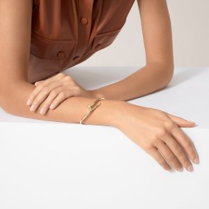 Lắc Tay Cartier Juste un Clou Chế Tác Vàng Vàng 18K Đính 32 Viên Kim Cương Tự Nhiên (9)