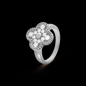 Nhẫn Van Cleef & Arpels Alhambra Vintage Vàng Trắng Kim Cương Tự Nhiên 12 Viên (1)