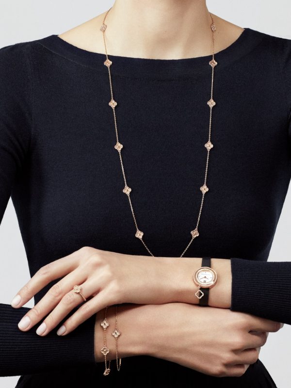 Vòng Tay Van Cleef & Arpels Sweet Alhambra Vàng Hồng 18K Chế Tác Hong Kong 17 (3)