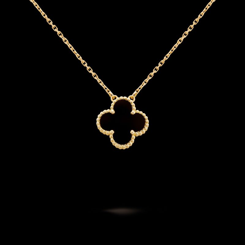 Vòng Cổ Van Cleef & Arpels Đá Onyx Đen Chế Tác Vàng Vàng 18K Hong Kong 42cm (2)