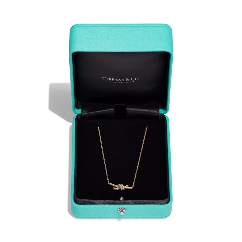 Dây Chuyền Tiffany & Co Knot Small Chế Tác Vàng 18K Kim Cương Tự Nhiên 43cm (1)