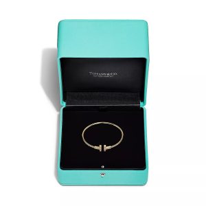 Lắc Tay Tiffany & Co T Chế Tác Vàng 18K Đính Kim Cương Thiên Nhiên Nhập Khẩu (1)