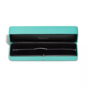 Vòng Tay Tay Tiffany & Co T Smile Chế Tác Vàng Trắng 18K Đính Kim Cương Tự Nhiên (4)