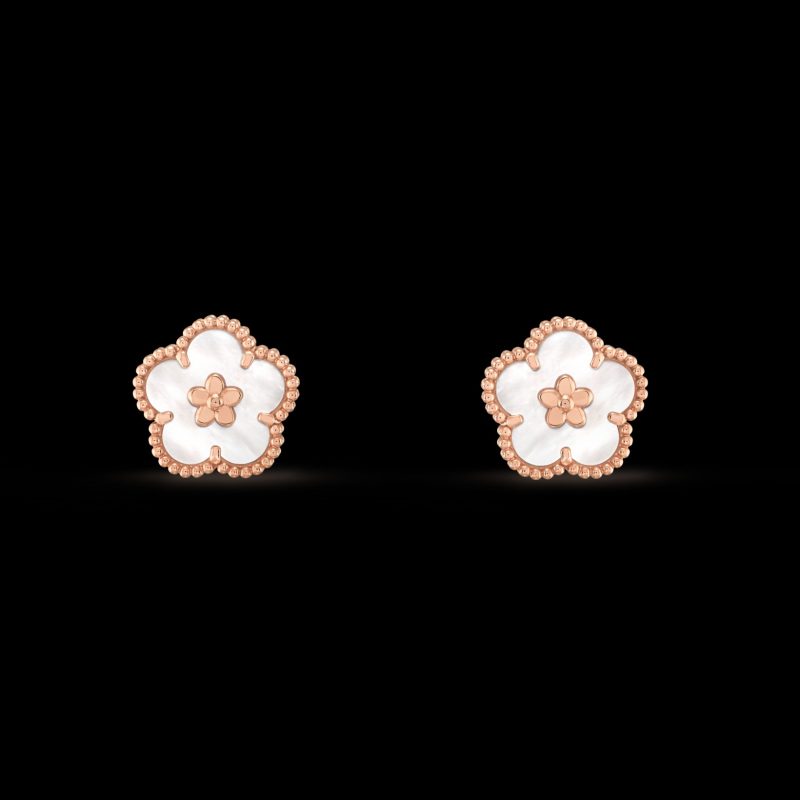 Hoa Tai Van Cleef & Apels Lucky Spring Plum Blossom Chế Tác Đá Xà Cừ Vàng 18K HK 17,5cm (1)