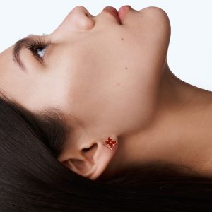 Khuyên Tai Louis Vuitton Color Blossom Star BB Đính Đá Cornelian Vàng Hồng 18K