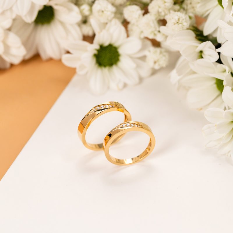 Nhẫn Cưới Vàng Và Kim Cương Thiên Nhiên Chế Tác MiA Jewelry MNC14