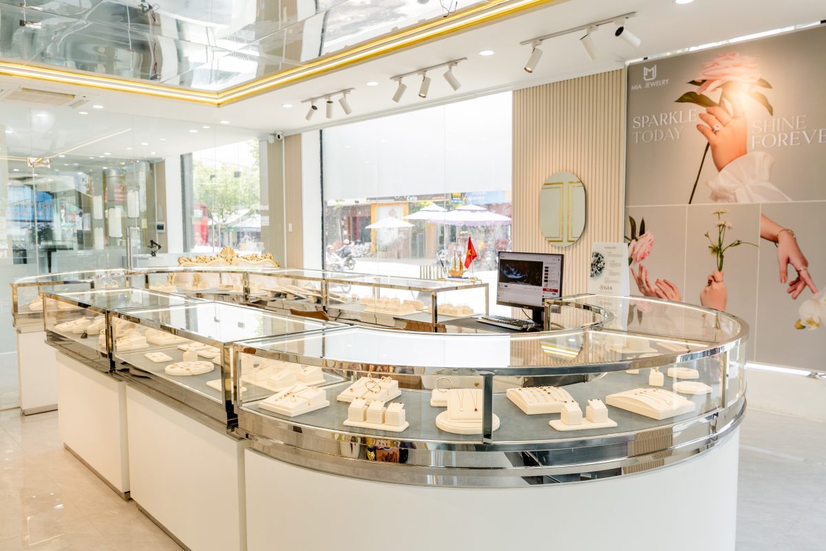 Không gian mua sắm sang trọng tại MiA Jewelry - trang sức kim cương (3)