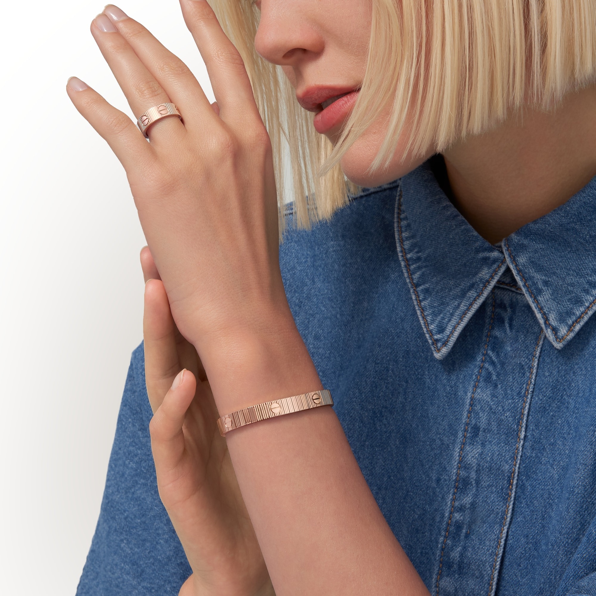 Lắc Tay Cartier LOVE Unlimited Flexible Chế Tác Vàng 18K Nhập Khẩu Hong Kong (4)